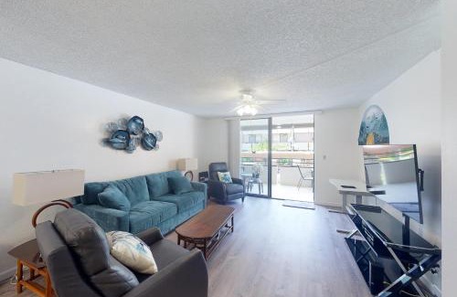 Kahaluu Bay Apartment | White Sands Resort #108