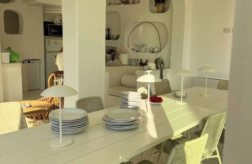 Capo Rizzuto Villa | White villa with sea view