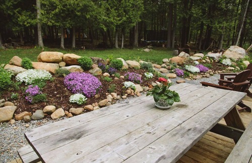 North Pole Cabin | Whiteface Camp with private creek - cabin in charming Wilmington with A-Frame