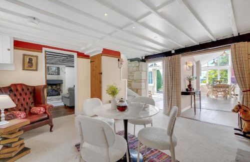 Painswick House | Whitehall Cottage