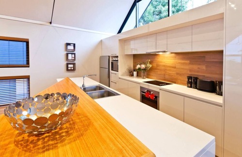 Eagle Bay House | Whitehaven Stylish Group Retreat with Ocean Views