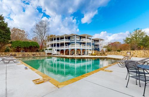 Ellijay Apartment | Whitepath Lodge & Resort #3