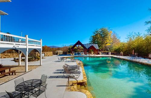 Ellijay Apartment | Whitepath Lodge & Resort #3