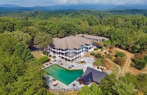 Ellijay Apartment | Whitepath Lodge & Resort #3