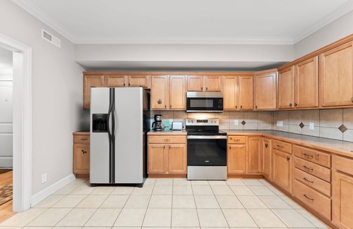 Troutman House | Whitetail Cove by AvantStay | Lakefront w/Pool + Private Dock | Sleeps 20