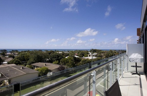 Torquay Apartment | Whitewater Apartment 208