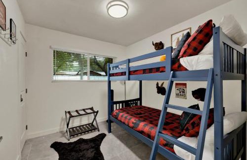 Canyon Lake House | Whitewater River House - Game Room, Firepit, Walking distance to Whitewater Amphitheater!