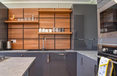 East Woodyates House | Whitey Top Country Lodge