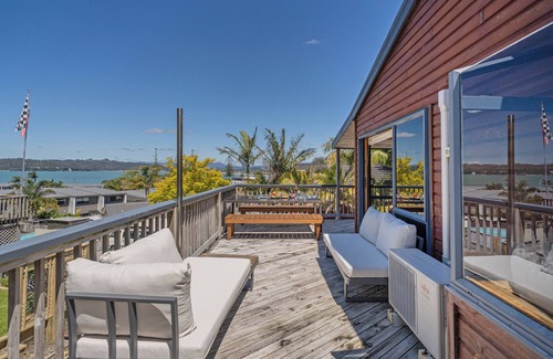 Whitianga House | Whitianga Coastal Escape (5bdrm)