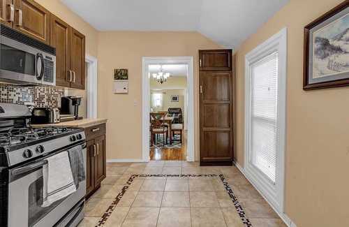 Columbus Apartment | Whitney place upper