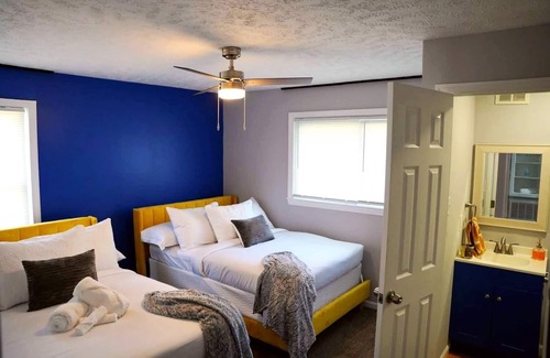 Fayetteville Villa | Whito’s Luxury Suite with Pool
