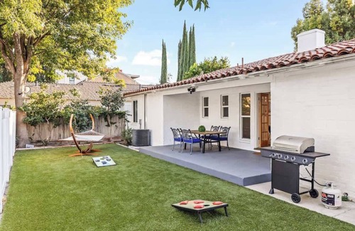 Valley Village House | Whitsett Escape Summa