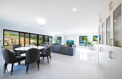 Airlie Beach House | Whitsunday Holiday Home