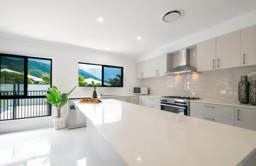 Airlie Beach House | Whitsunday Holiday Home