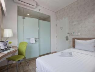 Cikini Hotel | Whiz Hotel Cikini Jakarta