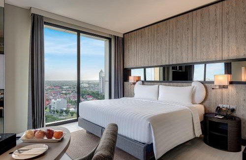 Surabaya Hotel | Whiz Luxe Hotel Spazio Surabaya