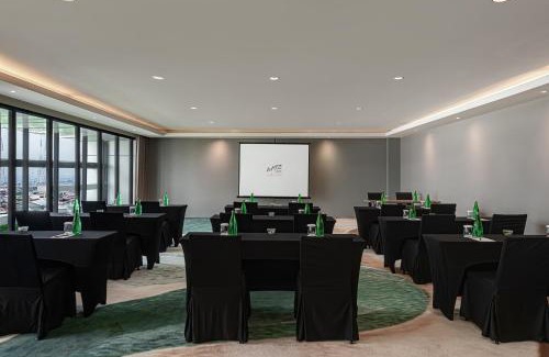 Surabaya Hotel | Whiz Luxe Hotel Spazio Surabaya