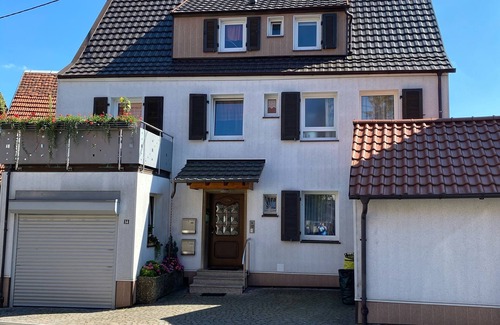 Pliezhausen Apartment | Whole apartment + sun balcony