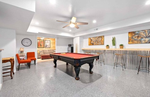 Clarksville House | Whole Home 102 Madison Ter