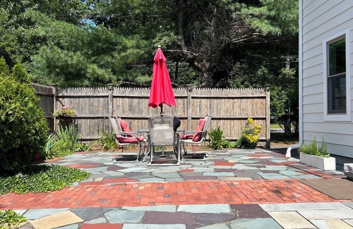 Ipswich House | Whole house rental. 12 min to amazing Crane Beach