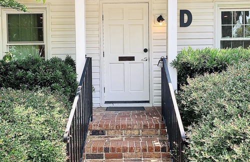 North Charleston Apartment | Whole Place 6 Bedroom 4 Bath - Sleeps 16 - 10m airport chs - D