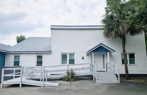 North Charleston Apartment | Whole Place 7 Bedroom 5 Bath - 11 Beds Sleeps 20 - 10m airport chs - F