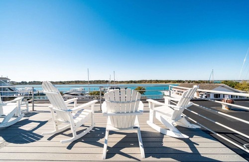 Morehead City Condo | Why Knot Getaway.Rooftop with WaterView! Unit D
