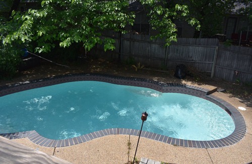 Ederville House | Why rent a hotel room when you can rent a home 7.9 miles from Globe Field