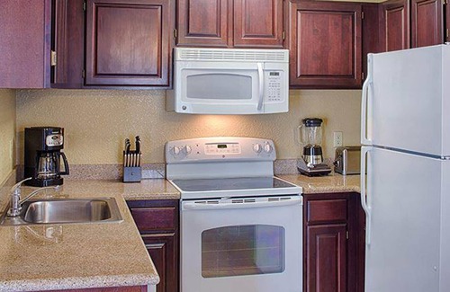 Williamsburg House | Why Worry?! Book Wyndham Kingsgate/2br-sleeps 8/4 to 14 nts