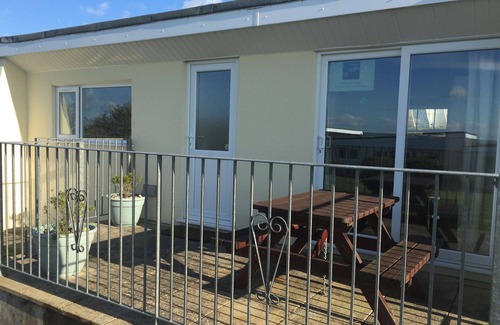 Widemouth Bay Ski Chalet | Widemouth Waves Chalet