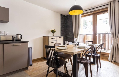 Plagne 1800 Apartment | Wifi, 100m from ski slopes, balcony, parking, tv, ski locker, 68-73m², La Plagne