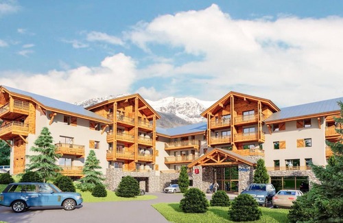 Saint-Etienne-de-Tinee Apartment | Wifi, 100m from ski slopes, sauna, hammam, parking, tv, ski locker, 42m², Auron