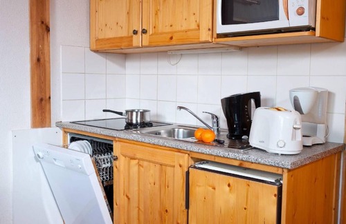 Saint-Sorlin-d'Arves Apartment | Wifi, 200m from ski slopes, fitness, swimming pool, terrace, balcony, parking, 50-60m²
