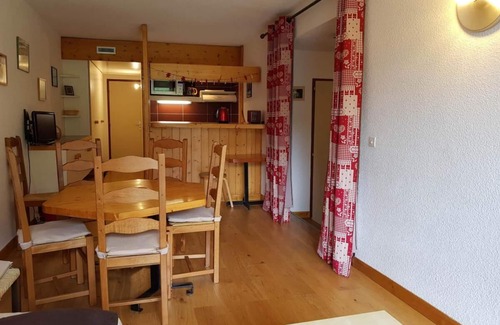 Arc-2000 Apartment | Wifi, 200m from ski slopes, 9th floor, view ski slopes, balcony, tv, 45m², Les Arcs