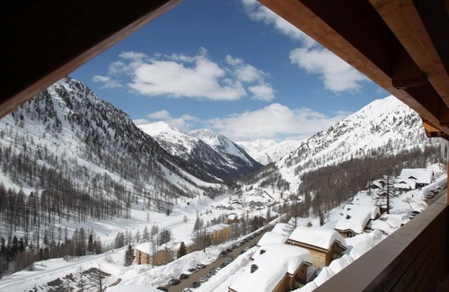 Isola Apartment | Wifi, 200m from ski slopes, fitness, balcony, tv, ski locker, 35m², Isola 2000