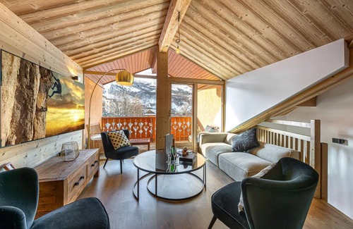 Saint-Martin-de-Belleville Apartment | Wifi, ski-in/ski-out & foot of the slopes, 3rd floor, balcony, fireplace or stove, parking, tv