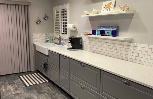 Monarch Beach Condo | WiFi, gym, pool, spas, pet, gates, laundry, patio, walk to beach
