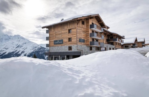 Les Eucherts Apartment | Wifi, ski-in/ski-out & foot of the slopes, fitness, swimming pool, balcony, parking, tv, ski locker