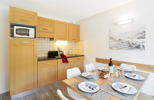 Plagne Centre Apartment | Wifi, ski-in/ski-out & foot of the slopes, fitness, tv, ski locker, 45-58m², La Plagne
