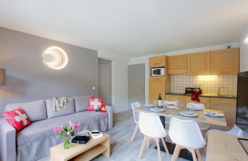 Plagne Centre Apartment | Wifi, ski-in/ski-out & foot of the slopes, fitness, tv, ski locker, 80-92m², La Plagne