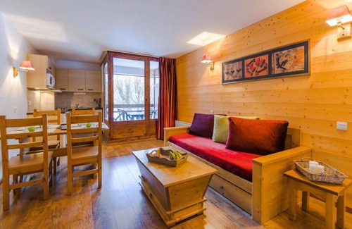 Brides-les-Bains Apartment | Wifi, swimming pool, balcony, tv, ski locker, 24m², Brides Les Bains
