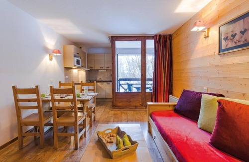 Brides-les-Bains Apartment | Wifi, swimming pool, balcony, tv, ski locker, 24m², Brides Les Bains