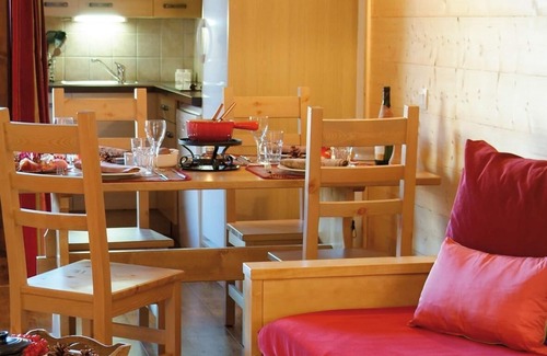 Brides-les-Bains Apartment | Wifi, swimming pool, balcony, tv, ski locker, 24m², Brides Les Bains