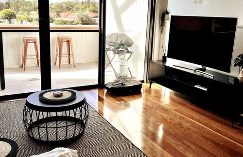 South West Rocks House | Wifi, Work Space, Gas Heater, BBQ, Shampoo, conditioner, soap, Air Con,