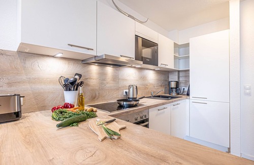 Schleswig Apartment | Wiking-koje 8 - Barrierearm, Aufzug, 2. OG, Fußbodenheizung, Balkon, Parkplatz