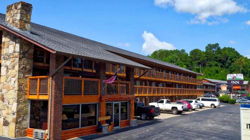 Gatlinburg - Pigeon Forge Hotel | Wild Bear Inn