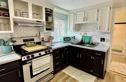 Poplar Grove House | Wild Bird Grove-Near Downtown SLC
