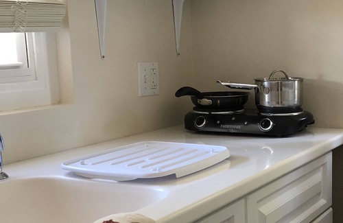 Paget House | Wild Bird, Paget - Pool, Twizy charger, Kitchenette - non smoking property