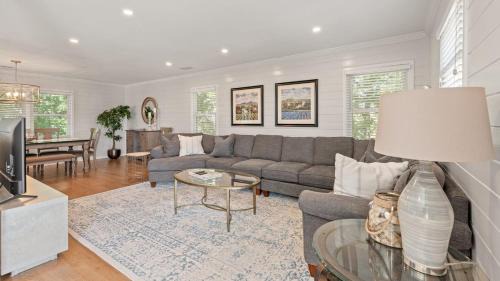 Pelican Bay House | Wild Dunes Gem Walk to Beach Pool Screened Porch Lounging