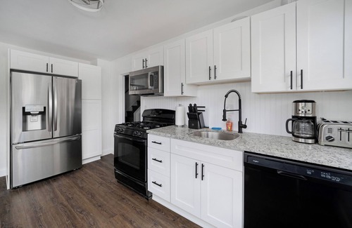 Cape May - Wildwood House | Wild Fudgie Wudgie - 5 Bedroom - Sleeps 14 - 1905 Central Ave - NWW